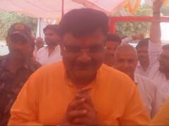 यूपी: अखिलेश यादव के देवरिया दौरे पर सियासत शुरू, BJP सांसद बोले- 'गुंडा, माफिया को कष्ट होने पर...'