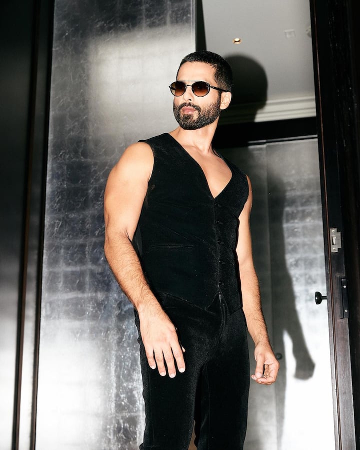 'क्योंकि आखिर में आप एक आदमी हैं, आपको जाना होगा और काम करना होगा, आपको अपने परिवार को सपोर्ट करना है, लेकिन साथ ही आपको सलेक्टिव होना होगा और उस पर कायम रहना होगा.'