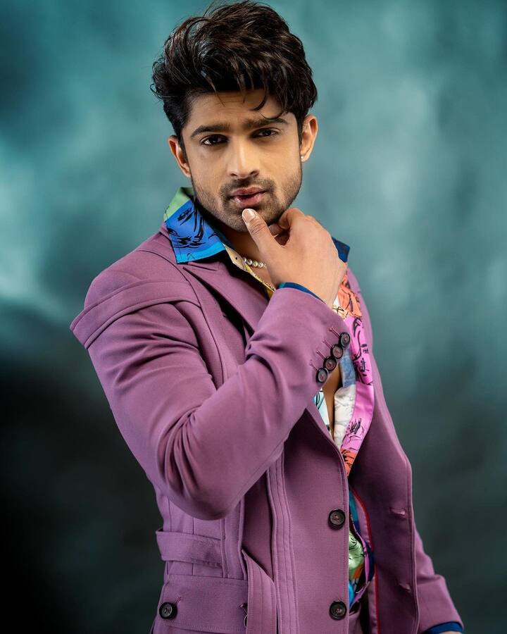 ईशा मालवीयने देखील बिग बॉस 17 या कार्यक्रमामध्ये सहभाग घेतला आहे.त्यामुळे प्रेक्षक ईशा आणि अभिषेक यांचा बिग बॉस-17 या कार्यक्रमामधील गेम प्लॅन पाहण्यास उत्सुक आहेत.