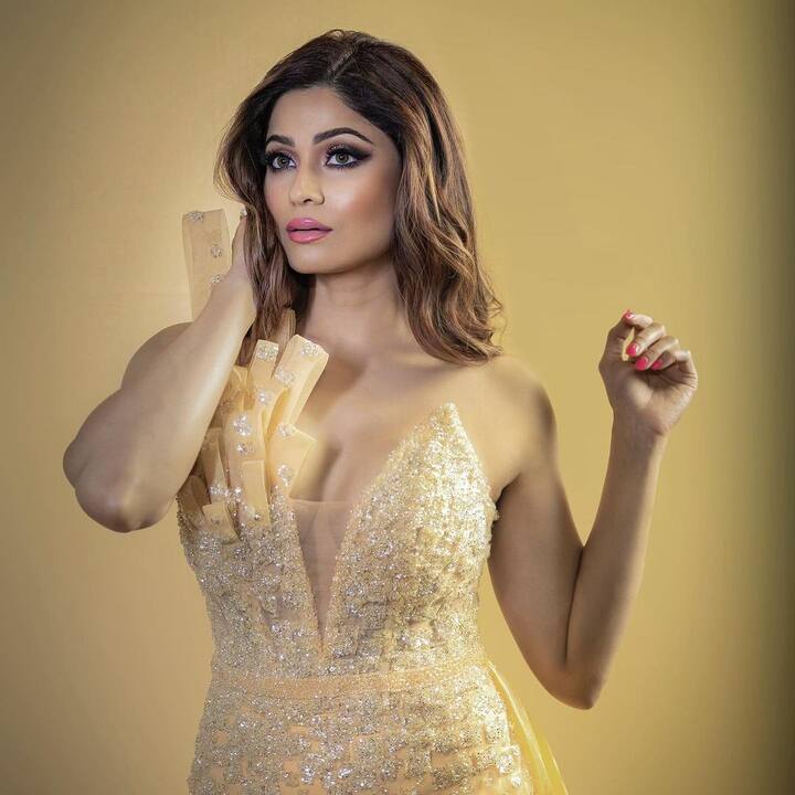 એક્ટ્રેસનો આ સ્ટનિંગ લૂક વાયરલ થઈ રહ્યો છે.