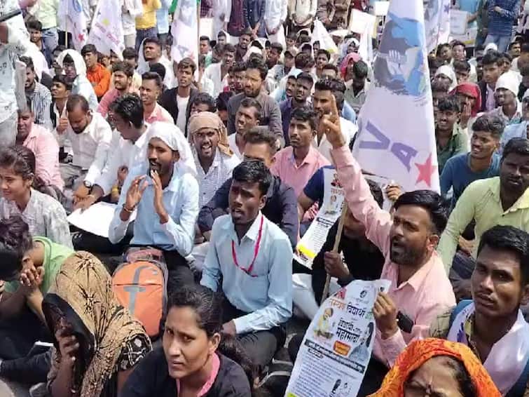 Vanchit Bahujan Aghadi Samyak Vidyarthi Andolan morcha against contract base job and other demands at latur collector office Maharashtra Latur Student Protest : कंत्राटी भरती विरोधात वंचित आघाडी आक्रमक; लातूरमध्ये विद्यार्थी हक्क महामोर्चात हजारो विद्यार्थी सहभागी