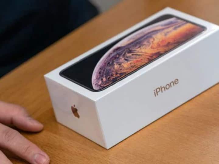iPhone लेने वालों का सिरदर्द कम करेगी कंपनी, डिब्बे को खोले बिना सॉफ्टवेयर हो जाएगा अपडेट iPhone लेने वालों का सिरदर्द कम करेगी कंपनी, डिब्बे को खोले बिना सॉफ्टवेयर हो जाएगा अपडेट