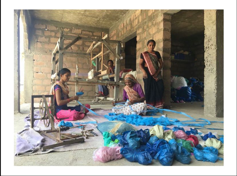 ‘સ્વચ્છતા હી સેવા’: પ્લાસ્ટિક મુક્ત ગામડા બનાવવા માટે કચ્છી મહિલાની ઝુંબેશ