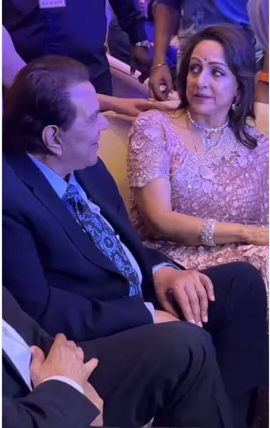 ਹੇਮਾ ਮਾਲਿਨੀ 'ਤੇ ਧਰਮਿੰਦਰ ਨੇ ਪਿਆਰ ਦੀ ਕੀਤੀ ਬਰਸਾਤ