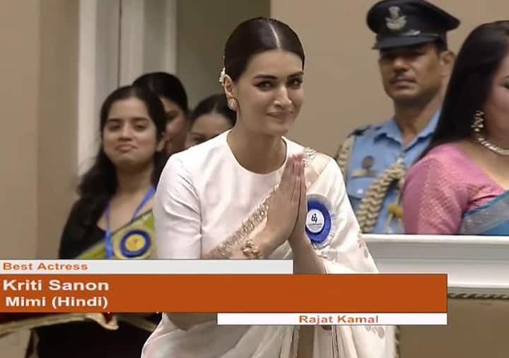 Kriti Sanon also bagged the Best Actress Award for her film Mimi.