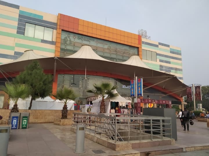 GIP Mall Noida: बिकने को अब तैयार है नोएडा का ये मॉल, जानें कौन है खरीदार और कितने की है डील