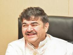 Prashant Damle : यंदाचा विष्णुदास भावे गौरव पदक पुरस्कार अभिनेते प्रशांत दामले यांना जाहीर झाला आहे.