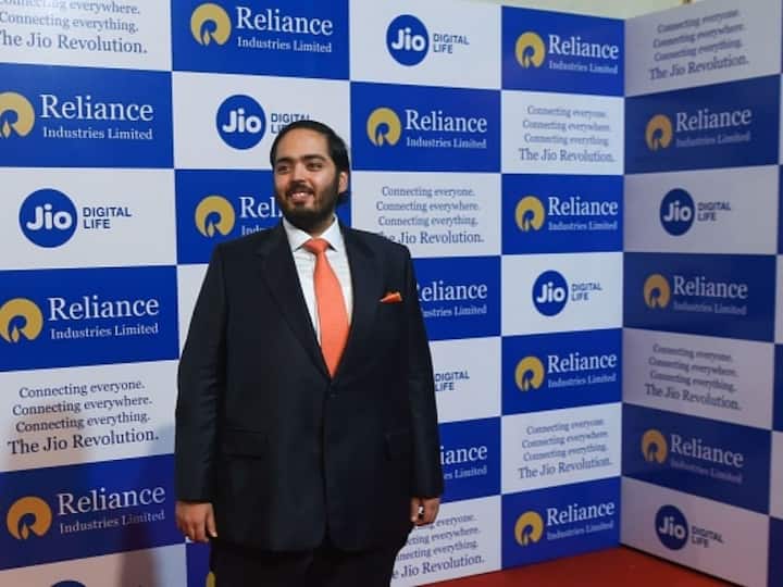 Mukesh Ambani's Youngest Son, Anant, Faces Proxy Firms' Pushback On RIL ...