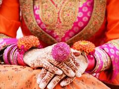 झारखंड में ससुराल में बेटी को किया जा रहा था प्रताड़ित, बैंड-बाजा के साथ घर ले आए पिता