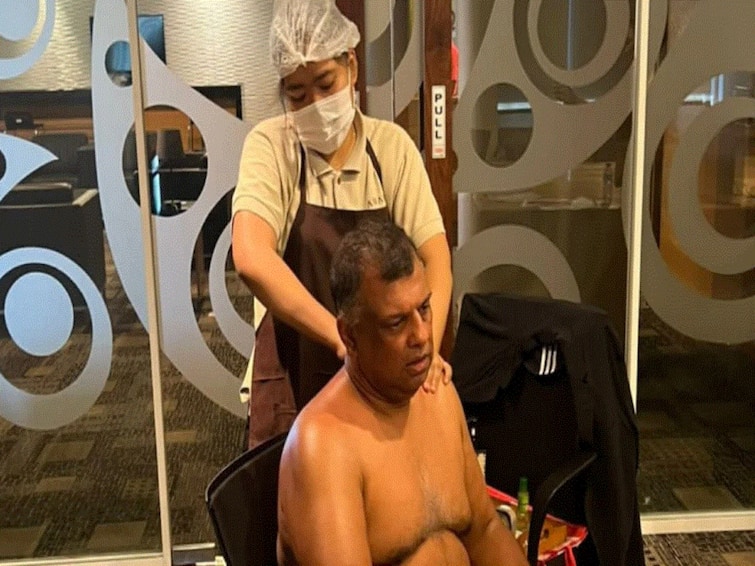Airline CEO Sits Shirtless In Management Meeting While Getting A Massage Draws Flak Airline CEO Sits Shirtless In Management Meeting While Getting A Massage, Draws Flak