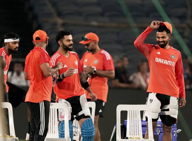 IND vs BAN Will Shami and Suryakumar get chance against Bangladesh Bowling coach paras mhambrey made big revelation about playing 11 IND vs BAN: बांग्लादेश के खिलाफ शमी और सूर्यकुमार को मिलेगा मौका? बॉलिंग कोच ने प्लेइंग इलेवन को लेकर किया बड़ा खुलासा