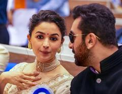 69th National Film Awards: रणबीर कपूर के साथ नेशनल अवॉर्ड लेने पहुंचीं आलिया भट्ट, पत्नी के पीछे-पीछे चलते दिखे एक्टर...तस्वीरें वायरल