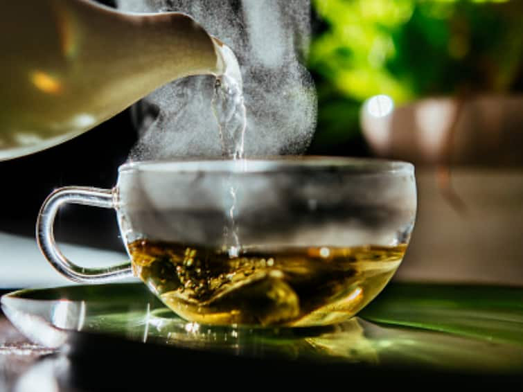 What Is Herbal Tea? Know Its Benefits, Side Effects And Who should Not Consume It