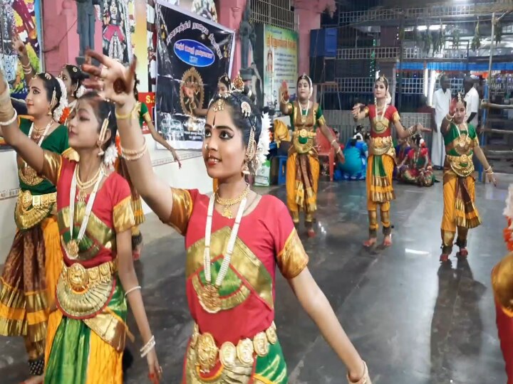 Navratri 2023 : நவராத்திரி விழாவால் கோலாகலமாக காட்சி அளிக்கும் காஞ்சிபுரம்..! பக்தி வெள்ளத்தில் பக்த கோடிகள்..!