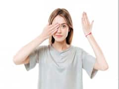 आंख फड़कने का लॉजिक जानते हैं आप? शुभ-अशुभ से नहीं इस चीज की कमी से बार-बार होता है ऐसा