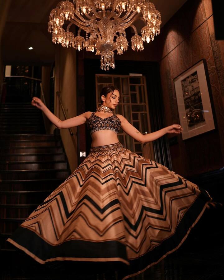 નિતિભા કૌલ તેના ગ્લેમરસ અંદાજ માટે જાણીતી છે.