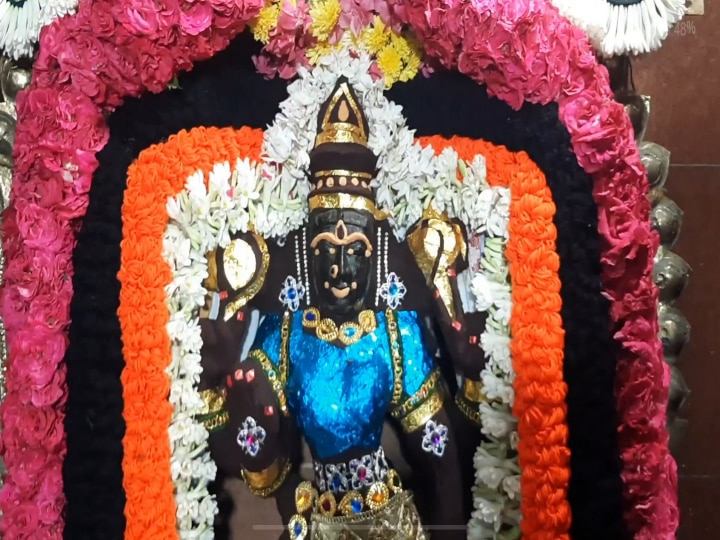 Navratri 2023 : நவராத்திரி விழாவால் கோலாகலமாக காட்சி அளிக்கும் காஞ்சிபுரம்..! பக்தி வெள்ளத்தில் பக்த கோடிகள்..!