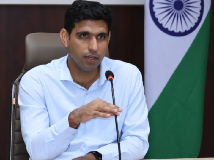 Haryana CM Window More than 8 thousand complaints registered On CM window in Gurugram in 9 years ANN Gurugram News: गुरुग्राम में 9 सालों में CM विंडो पर मिलीं 8 हजार से ज्यादा शिकायतें, जानें- कैसे करता है काम?