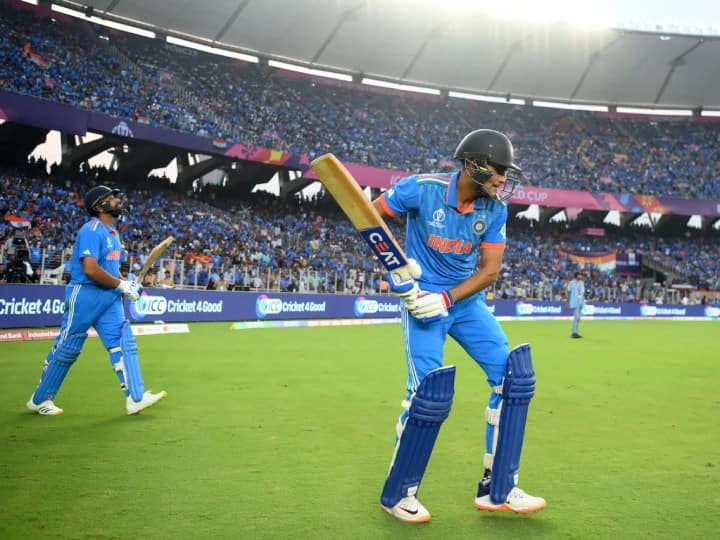 ICC released the Latest ODI Rankings Rohit Sharma has made jump of five place Shubman Gill and Virat Kohli are still in their spots ICC ODI Rankings: आईसीसी रैंकिंग में रोहित शर्मा ने मचाया धमाल, शुभमन गिल और विराट कोहली का जलवा कायम