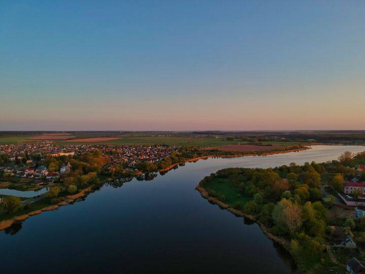 भारत में एक ऐसी नदी भी है जिसे शापित कहा जाता है. इस नदी को लेकर लोगों के मन में इतना डर है कि वो नदी के पानी को छूते तक नहीं हैं. लोगों का मानना है कि नदी के पानी को छूना अशुभ है.