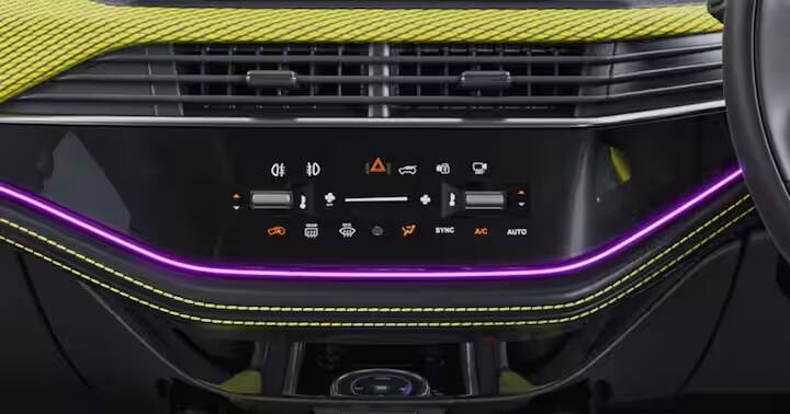 નવી ટાટા હેરિયર ફેસલિફ્ટના બાહ્ય અને આંતરિક બંનેમાં મહત્વપૂર્ણ ફેરફારો કરવામાં આવ્યા છે. તેમાં હવે નવા સ્માર્ટફોન કનેક્ટિવિટી વિકલ્પો સાથે મોટી 12.3-ઇંચની ટચસ્ક્રીન ઇન્ફોટેનમેન્ટ સિસ્ટમ છે.