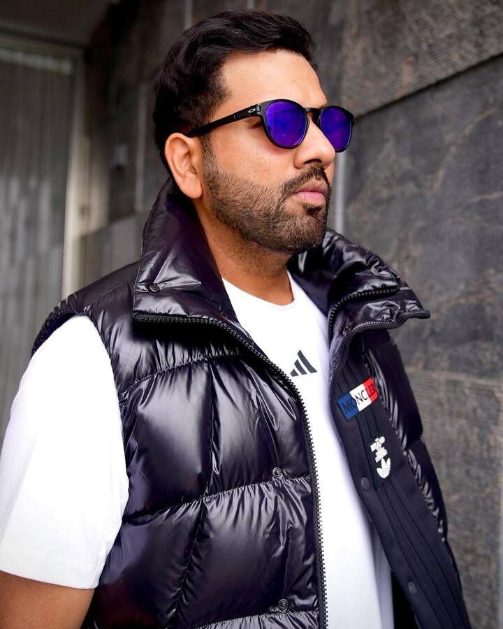 Rohit Sharma: ભારતીય ટીમના કેપ્ટન રોહિત શર્માનો નવો લૂક ચાહકોને ખૂબ જ પસંદ આવી રહ્યો છે. રોહિત શર્માનો નવો લુક સોશિયલ મીડિયા પર ઝડપથી વાયરલ થઈ રહ્યો છે.