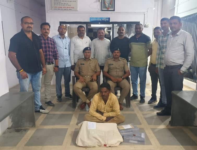 Ganja seized once more in the Gujart, one person arrested with 7 kg of drugs from Gir Somnath Crime News:  રાજ્યમાં વધુ એકવાર ઝડપાયો ગાંજો, ગીર સોમનાથથી 7 કિલોના ડ્રગ્સ સાથે એક શખ્સની ધરપકડ