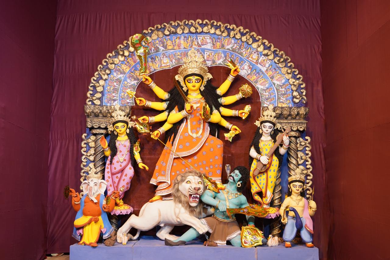 A Peek Into The Durga Puja Pandal In Kolkata Made With A Variety Of Mountain Fruits