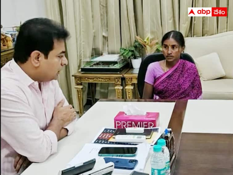 KTR promised to give a job to Pravallika's brother who committed suicide in Hyderabad. KTR : ప్రవళ్లిక సోదరుడికి ఉద్యోగం - కేటీఆర్ హామీ !