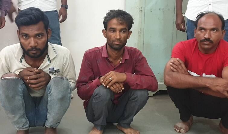 The SOG team arrested three accused human traffickers in Dahod Human Trafficking: દાહોદમાં બે સંતાનના પિતાએ 15 વર્ષની કિશોરી ભગાડી જઈ 10 મહિના સુધી ભોગવી, પછી એવી હાલત કરી કે, જાણીને રુવાડા ઉભા થઈ જશે