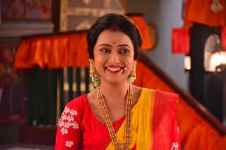 Bengali Serial: দত্তবাড়িতে দুর্গাপুজোর আয়োজন পর্ণার, কিন্তু হাজির নতুন বিপদ!