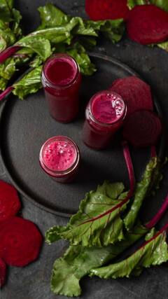 हिवाळ्यात 'या' भाज्यांचा रस तुम्हाला निरोगी तर ठेवेलच पण तुमची त्वचा चमकदारही करेल