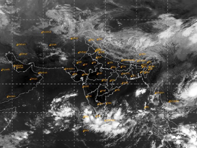 A new low pressure area will form over the Southeast Bay of Bengal the day after tomorrow, the Meteorological Department said. TN Weather Update: வங்கக்கடலில் உருவாகும் குறைந்த காற்றழுத்த தாழ்வு பகுதி.. மீனவர்களுக்கான எச்சரிக்கை என்ன?