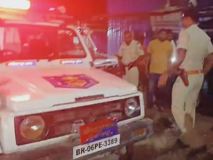 Bihar Crime News: मुजफ्फरपुर में दुकान बंद कर घर जा रहे शख्स को गोलियों से भूना, 3 महीने पहले बेटे की हुई थी हत्या Muzaffarpur Bihar Miscreants Shot Shopkeeper Bhola Thakur Near Ahiyapur While He Was Going to Home Bihar Crime News: मुजफ्फरपुर में दुकान बंद कर घर जा रहे शख्स को गोलियों से भूना, 3 महीने पहले बेटे की हुई थी हत्या