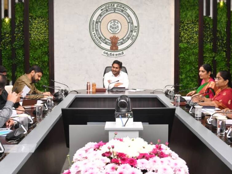 CM YS Jagan Review Meeting on Women and Child Welfare Department CM YS Jagan: స్త్రీ, శిశు సంక్షేమశాఖలో ఖాళీ పోస్టుల భర్తీకి చర్యలు - అధికారులతో సమీక్షలో సీఎం జగన్