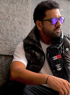 Rohit Sharma: ਭਾਰਤੀ ਕਪਤਾਨ ਰੋਹਿਤ ਸ਼ਰਮਾ ਨੇ ਆਪਣੇ ਬੱਲੇ ਤੋਂ ਬਾਅਦ ਨਵੇਂ ਲੁੱਕ ਨਾਲ ਦਿਖਾਇਆ ਕਮਾਲ, ਫੈਨਜ਼ ਵੀ ਹੋਏ ਦੀਵਾਨੇ