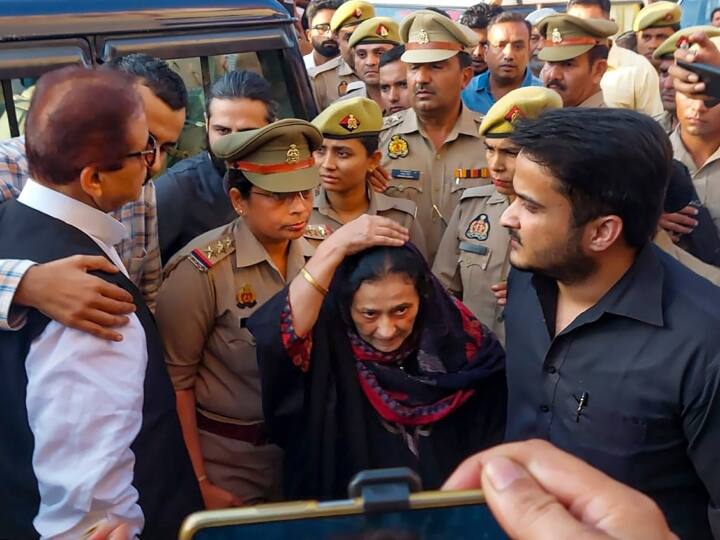 Fake Birth certificate Case Azam Khan Abdullah Khan Tanzeen Fatima seven years imprisonment Akhilesh yadav BJP Dinesh Lal Reacts Ten Points फेक बर्थ सर्टिफिकेट केस: आजम खान, उनकी पत्नी और बेटे को हुई 7 साल की सजा, जेल जाते समय बोले- 'इंसाफ नहीं, ये...' | बड़ी बातें