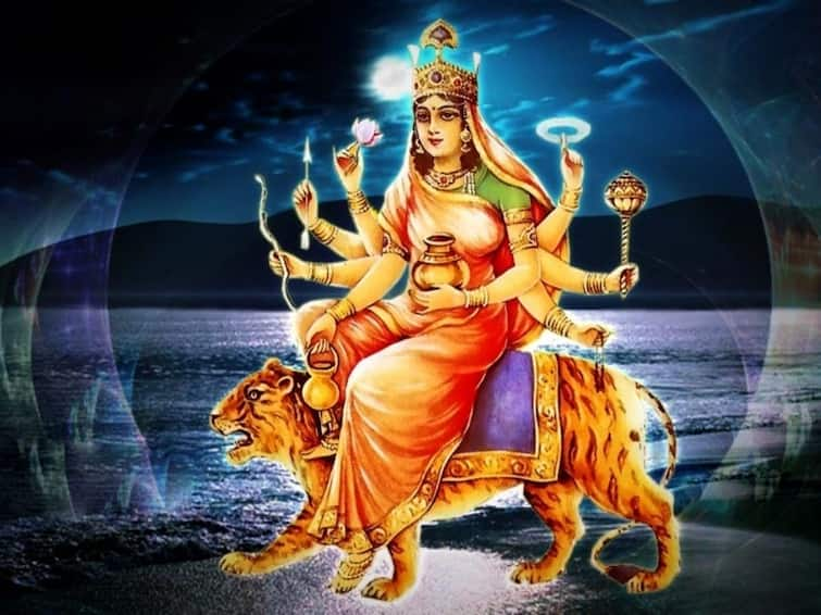 Navratri 2023 Goddess Kushmanda Know significance legend of the fourth day of Navratri Navratri 2023 : जिच्या दिव्य बीजातून ब्रम्हांड उत्पन्न झाले, अशा देवी कुष्मांडा! महती, आख्यायिका जाणून घ्या