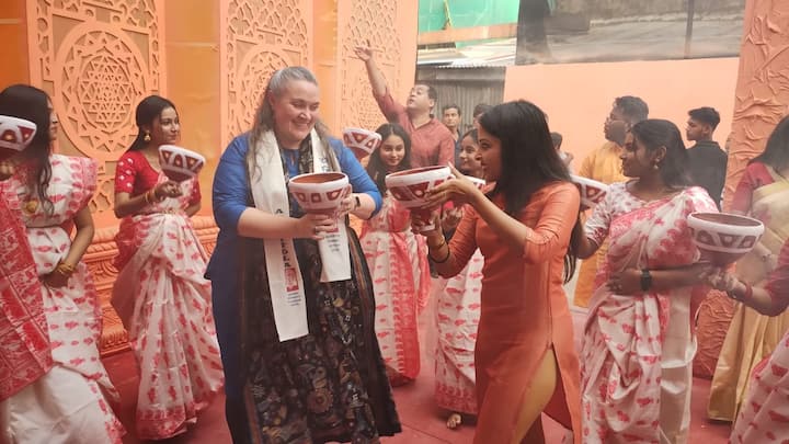 The theme of this year's puja of the Ahiritola Sarbojonin Durgotsab Samity is “Avinashwar” ie the one who does not perish and the Mandap is inspired by the Somnath temple in Gujarat. (Image Source: PR Handout)