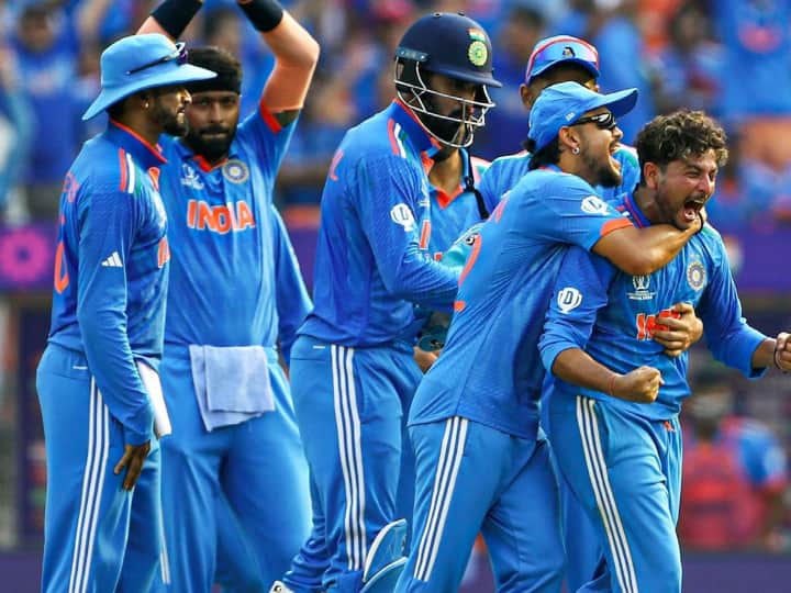 India has the best catch efficiency in World Cup 2023 Here Know Sports News World Cup 2023: इस वर्ल्ड कप में कैच पकड़ने में टॉप पर है भारत, ऑस्ट्रेलिया टॉप-5 में नहीं, जानें बाकी टीमों का हाल