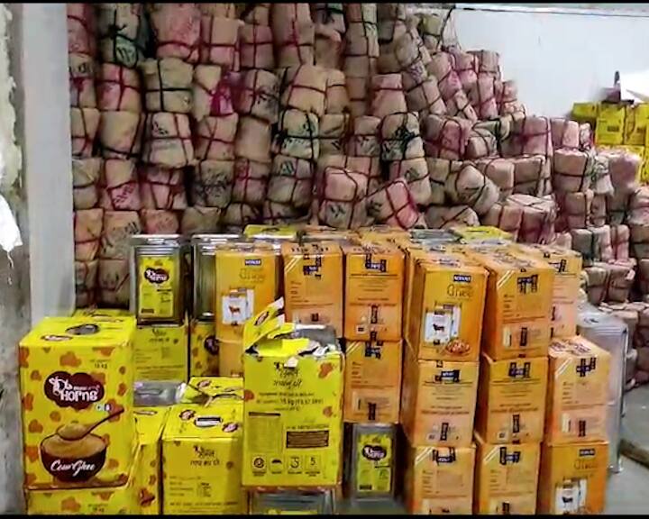 Health department raids in Ahmedabad-Deesa, 5000 kg of mangoes and 116 cans of ghee seized અમદાવાદ-ડીસામાં આરોગ્ય વિભાગના દરોડા, 5000 કિલો માવો અને 116 ઘીના ડબ્બા સીઝ કરાયા