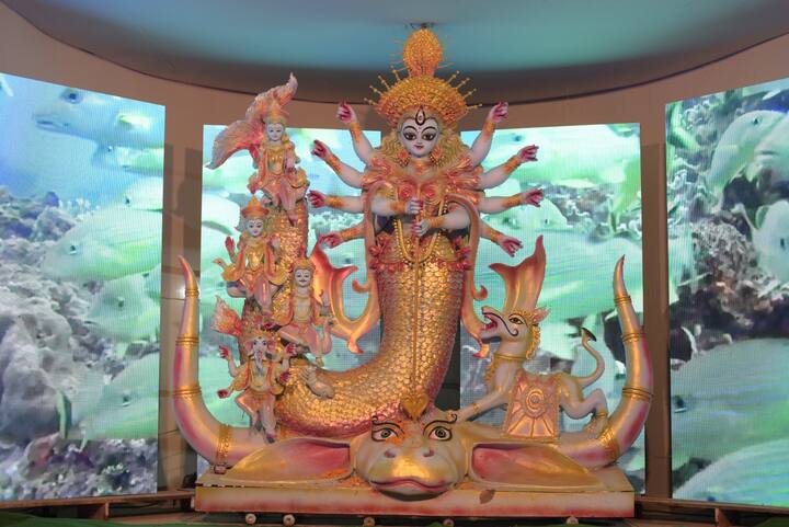 পুরাণ, লোককাহিনি এবং বর্তমান কালের একটি বিরল মেলবন্ধন নিয়ে তৈরি হয়েছে এই থিম। কী ভাবে? তা হলে একটা গল্প শোনা যাক?