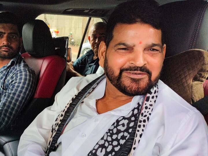 UP Politics: 'संविधान तभी सुरक्षित रहेगा जब विपक्ष...', बृजभूषण सिंह का दावा बढ़ाएगा अखिलेश यादव की टेंशन? BJP MP Brij Bhushan Singh targets India alliance and Claim SP Existence Akhilesh Yadav Tension ANN UP Politics: 'संविधान तभी सुरक्षित रहेगा जब विपक्ष...', बृजभूषण सिंह का दावा बढ़ाएगा अखिलेश यादव की टेंशन?