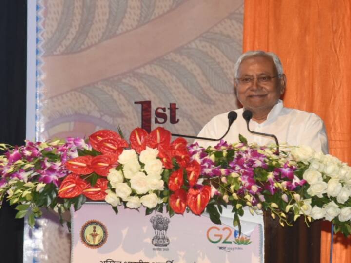 Nitish Kumar News: बीजेपी से दोस्ती वाले बयान पर सीएम नीतीश ने किया सबकुछ क्लियर, राष्ट्रपति के सामने बोल गए 'अंड-बंड' CM Nitish Kumar clarified on statement of friendship with BJP in Patna AIIMS convocation ceremony Nitish Kumar News: बीजेपी से दोस्ती वाले बयान पर सीएम नीतीश ने किया सबकुछ क्लियर, राष्ट्रपति के सामने बोल गए 'अंड-बंड'