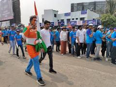 ODI India vs Bangladesh : बेटे को देख लिया, अब पोते की बारी; गहुंजे स्टेडिअमबाहेर झळकले बॅनर्स