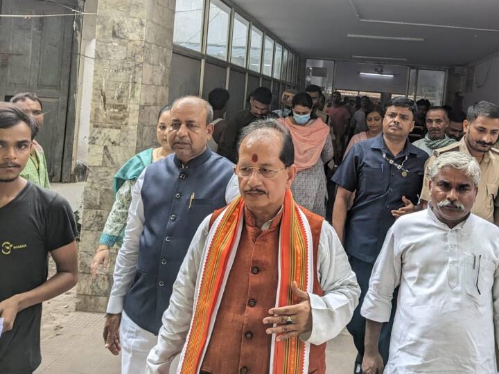 Bihar Assembly: फेस्टिव सीजन में विधानसभा सत्र रखे जाने से भड़के विजय सिन्हा, नीतीश सरकार को बताया हिंदू विरोधी vijay kumar sinha