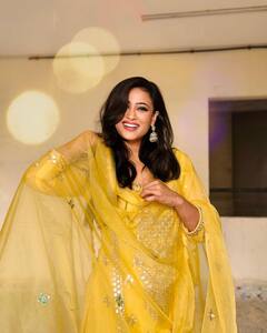 Shweta Tiwari Photo: દુર્ગા પંચમીના અવસરે યેલો ડ્રેસમાં શ્વેતા તિવારીએ શેર કરી ગોર્જિયસ તસવીરો