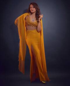 Sonakshi Sinha To Suvreen Chawla- Bollywood Divas Giving Major Goals In Yellow Traditional Outfits