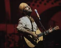 Arijit Singh Net Worth: કરોડો રૂપિયાની સંપત્તિનો માલિક છે અરિજિત સિંહ, નેટવર્થ જાણીને ચોંકી ઉઠશો