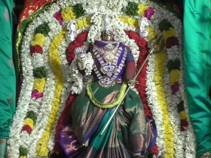 நவராத்திரி : ஸ்ரீ அபய பிரதான ரங்கநாதசுவாமி ஆலயத்தில், சுவாமி வேலு கோபாலகிருஷ்ணன் அலங்காரத்தில் காட்சி.